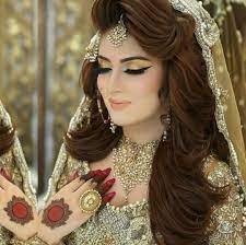 Pin By M H K Kh N On Bridal S Latest Bridal Makeup Pakistani Bridal Makeup Pakistani Bridal Hairstyles