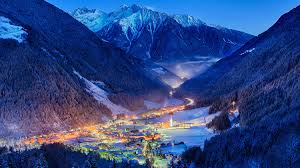 Ahrntal is a comune (municipality) in south tyrol in northern italy, located about 70 kilometres (43 mi) northeast of the city of bolzano (bozen), on the border with austria. Winter In Valle Aurina Hotel Stegerhaus Familienhotel Familyhotel Ahrntal Valle Aurina