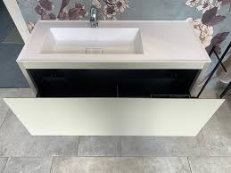 Le sue varianti pungenti rendono unico questo modello. Mobile Bagno Bmt Mobile Tortora Outlet Zanibellato