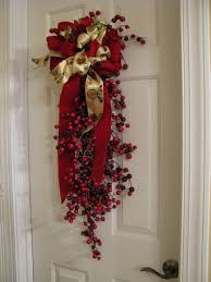 If you've been reading ibc for a while, you'll know that i'm crazy about christmas. 46 Cranberry Christmas Decor Ideas Digsdigs