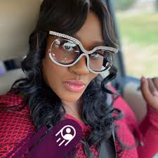 One of my favorite raw recipes and now I use pecans instead of walnuts but  they are both yummy!! Get ready for next week y'all!!