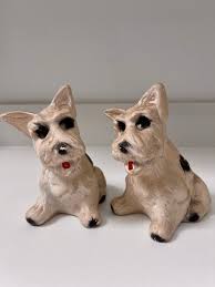 Vintage Chalkware Pair of Matching Dogs. Scottie Dogs, Westies, Highland  Terriers.