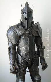The armor is in good shape, nothing is broken and the paint is in good shape. Nazgul Full Body Armor Randommization