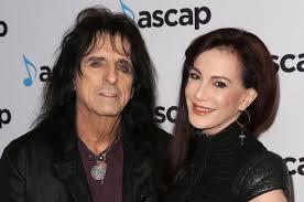 Alice will not message fans asking for money. Alice Cooper Reveals Death Pact With Wife Sheryl Goddard Page Six