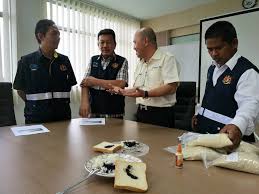 10 buah topi sekrup bola 27.8*12.7mm kaca botol liontin botol kaca kalung liontin kaca dunia nama pada beras art pesona minyak. Kecoh Isu Beras Plastik Ini Maklum Balas Kementerian Pertanian Dan Industri Asas Tani