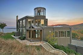 Find cool ultra modern mansion blueprints, small contemporary 1 story home plans & more! Modern Design Glass House In New York Viahouse Com
