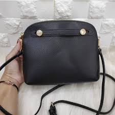 Ed edition, tas bermerk tapi murah, merk tas wanita lokal berkualitas, tas bermerk original, tas bermerk asli, tas bermerk koleksi pusat / disributor. Inilah 8 Merk Tas Branded Dibawah 1 Juta Awet Untuk Milenial Keren Humor Bendol