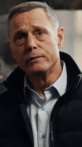 Artist seeking fan support and validation