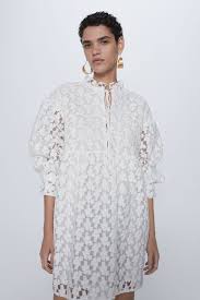 Textured Mini Dress Zara United States In 2020 Kleider Fur Frauen Modestil Minikleid