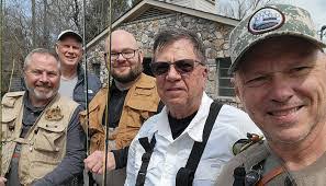 Jerry Jeter's Instagram, Twitter & Facebook