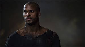 Ricky whittle)‏ (مواليد 23 نوفمبر، 1981) هو ممثل إنجليزي ولد في. Ricky Whittle Actor De Los 100 Confiesa Que Ha Dejado La Serie Por Sentirse Acosado Series Adictos