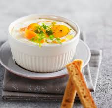 750g Vous Propose La Recette Oeufs Cocottes Au Camembert Coeur De Lion Publiee Par Quiveutdufromage Com Recette Oeuf Cocotte Recette Oeuf Recettes De Cuisine