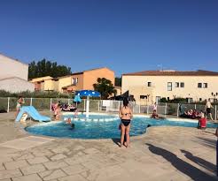 Micro Piscine Avec 11 Transats Picture Of Lagrange Vacances L Oustau De Sorgue L Isle Sur La Sorgue Tripadvisor