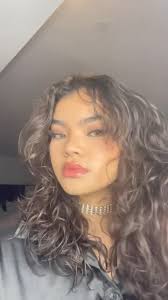 Throwback @lexibubu , @spokeandweal , Cut by me, ., ., ., ., ., ., ., ., .,  ., #drycut #curlyhair #nychair #pittsburghhair #pittsburghairstylist #aveda  #mitzutani #beauty #explore #explorepage ...