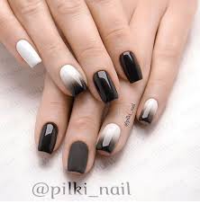 Acrylic Black And White Ombre Nails Pin By Joyann On Nails Trendy Nails Toe Nails Squoval Nails