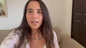 איך חיבור לעצמי קשור לאכילה רגשית? ומה הכלים הפרקטים שיעזרו לך להתחבר לעצמך  ולהפחית את התקפי האכילה :), המשך...