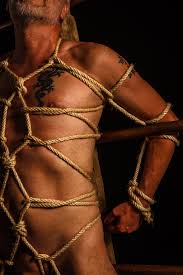 無料画像 : bdsm, 束縛, male bondage, rope bondage, 入れ墨, dragon tattoo,  Barechested, 胸, 筋, 人間, 腕, 人体, ロープ, トランク, 肉, 腹部, 鎧, ネック, 鎖, 金属 3235x4856 -  Pinoccio - 1620992 - 無料写真- PxHere