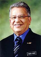 Penyanyi dan model 23 tahun ini resmi menyandang gelar sarjana kedokteran dari universitas kristen krida wacana, jakarta barat. Datuk Seri Tengku Adnan Tengku Mansor Pokok Dan Tokoh Majalah Tempo Co