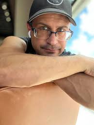 do you guys feel like doing a stream or live when studying?