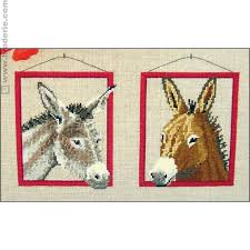 Broderie Point De Croix Les Cousins Martin Luc Creation Ml2 03 La Maison Du Canevas Et De La Broderie Heifer Cow Stitch Patterns Cross Stitch