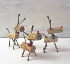 Diy wine cork christmas tree ornament: Vegware On Twitter Here S A Green Idea Recycle Old Wine Corks To Make These Cute Reindeer Decorations Recyclexmas Http T Co Aznijpod1z