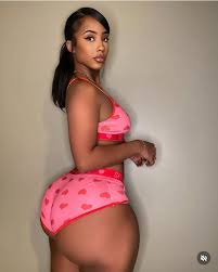 Underrated Lee - Free pics, galleries & more at Babepedia