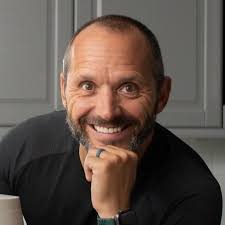 Startup Santa: A Toymaker's Tale of 10 Business Lessons Learned from  Timeless Toys: Pedersen, Brad: 9781738095803: Amazon.com: Books