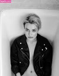 Wallis Day / wallisday Nude Leaked Photo #366 - Fapello