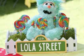 She is the second bilingual muppet to recur on the show (after osvaldo the grouch), speaking both. Rosita Sesame Street Party Baby 1st Birthday Sesame Street Birthday
