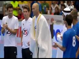  تقديره  الحج حج أشهر معلومات ، فعلى هذا التقدير يكون الإحرام بالحج فيها أكمل من الإحرام به فيما عداها ، وإن كان ذاك صحيحا ، والقول بصحة الإحرام بالحج في جميع السنة مذهب مالك ، وأبي حنيفة ، وأحمد بن حنبل. Ø¨Ø§Ù„ÙÙŠØ¯ÙŠÙˆ Ø±Ù‚Øµ Ø²ÙŠÙ† Ø§Ù„Ø¯ÙŠÙ† Ø²ÙŠØ¯Ø§Ù† ÙÙŠ Ø§Ù„Ø¨Ø´Øª ÙˆÙŠØ¹ÙˆØ¯ Ù„Ù„Ù…ÙŠØ¯Ø§Ù† ÙÙŠ Ø§Ù„ÙƒÙˆÙŠØª Youtube