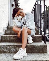 Hugging me cause i love me · 3. Aesthetic Ideas And Short Image 6036037 On Favim Com
