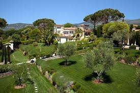 Stone Property With Gueshouse And Pool And Sea View In Grasse