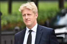 Alexander boris de pfeffel johnson )‏ معروف باسم بوريس جونسون ، هو سياسي بريطاني وروائي وصحافي ومؤرخ ، ورئيس الوزراء في المملكة المتحدة. Ø±Ø¦ÙŠØ³ Ø§Ù„ÙˆØ²Ø±Ø§Ø¡ Ø§Ù„Ø¨Ø±ÙŠØ·Ø§Ù†ÙŠ Ø§Ù„Ø¬Ø¯ÙŠØ¯ ÙŠØ¹ÙŠÙ† Ø´Ù‚ÙŠÙ‚Ù‡ Ø§Ù„Ø£ØµØºØ± ÙˆØ²ÙŠØ± Ø¯ÙˆÙ„Ø© ÙÙŠ Ø­ÙƒÙˆÙ…ØªÙ‡ Cnn Arabic