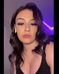 Katelyn Nickerson's Instagram, Twitter & Facebook