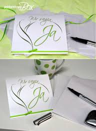 Damit sie mit ihren einladungskarten rundum zufrieden sind, haben wir höchste ansprüche an papier, druckqualität, fotopapier und service. Hochzeitseinladung In Grun Karte Hochzeit Hochzeitseinladung Einladungen Hochzeit