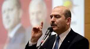 Chp genel başkanı kemal kılıçdaroğlu'nu tehdit eden i̇çişleri bakanı süleyman soylu, fetö'ye ve fetö lideri fethullah gülen'e övgüler düzdüğü günleri unuttu. Suleyman Soylu Ezanin Isliklanmasi Gibi Hadiseyi Baska Bir Tarafa Cekerlerse Toplumsal Kargasayi Catismayi Onlemekte Zorlaniriz