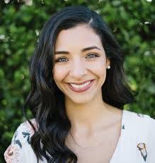 Laura Shields's Instagram, Twitter & Facebook