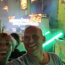 Stream Kristen Vosmaer music