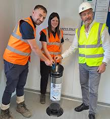 Robertson takes part in disposable vape recycling trial