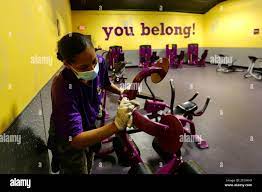 Los Angeles Usa 16th Mar 2021 A Staff Member Of Planet Fitness Prepares For Reopening To The Public In Inglewood Los Angeles County California The United States March 15 2021 Gyms Restaurants