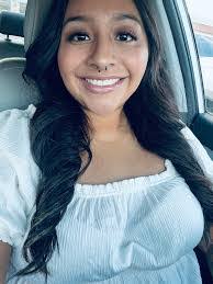 Samantha Gil's Instagram, Twitter & Facebook