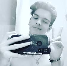 Hector Yanes updated his profile picture.