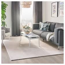 Tyvelse Teppich Kurzflor Elfenbeinweiss Ikea Deutschland In 2020 Weisser Teppich Ikea Couch Ikea