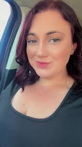 Ashley Lowrimore's Instagram, Twitter & Facebook