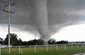 Mehr als 200 menschen wurden am donnerstag in tschechien durch einen tornado verletzt. Schweres Unwetter Uber Nordrhein Westfalen War Es Ein Tornado Panorama Stuttgarter Nachrichten