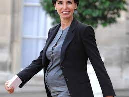 Jun 02, 2021 · « enceinte ou quoi ? Ces Stars Mamans Apres 40 Ans