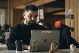 25+ Weekend side hustles to make extra cash (2026)