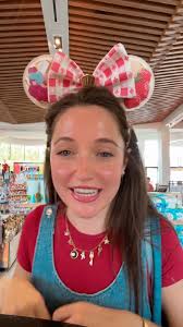 Did you know about these Disney Annual Pass Holder EXCLUSIVE perks? #Disney  #DisneyWorld #DisneyParks #disneyhacks #disneymagic