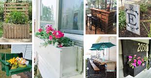Spice up your home or outdoor living space with wooden pallet wall decor. 27 Best Garden Pallet Ideas And Designs For 2021