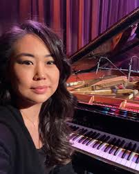 Hi, 2025. Please be at the very least somewhat ok. 2024 included some  really special moments in places & w/ people I love. I'd like to say the  same about you.💫 1. @